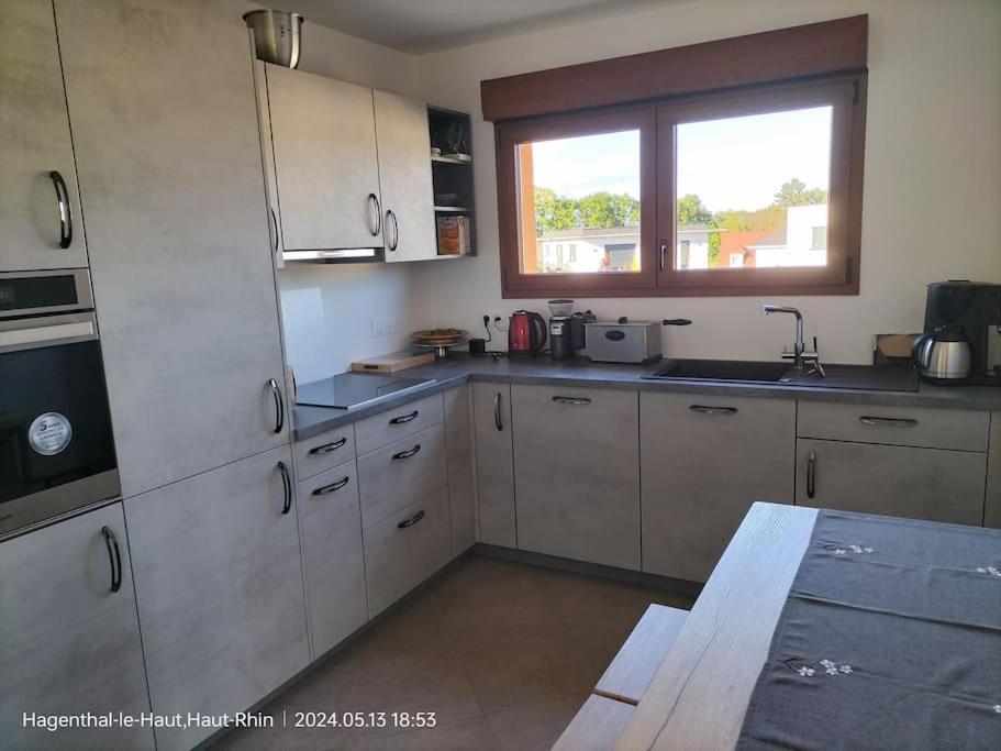 Apartment Einliegerwohnung Hagenthal-le-Haut Exteriör bild